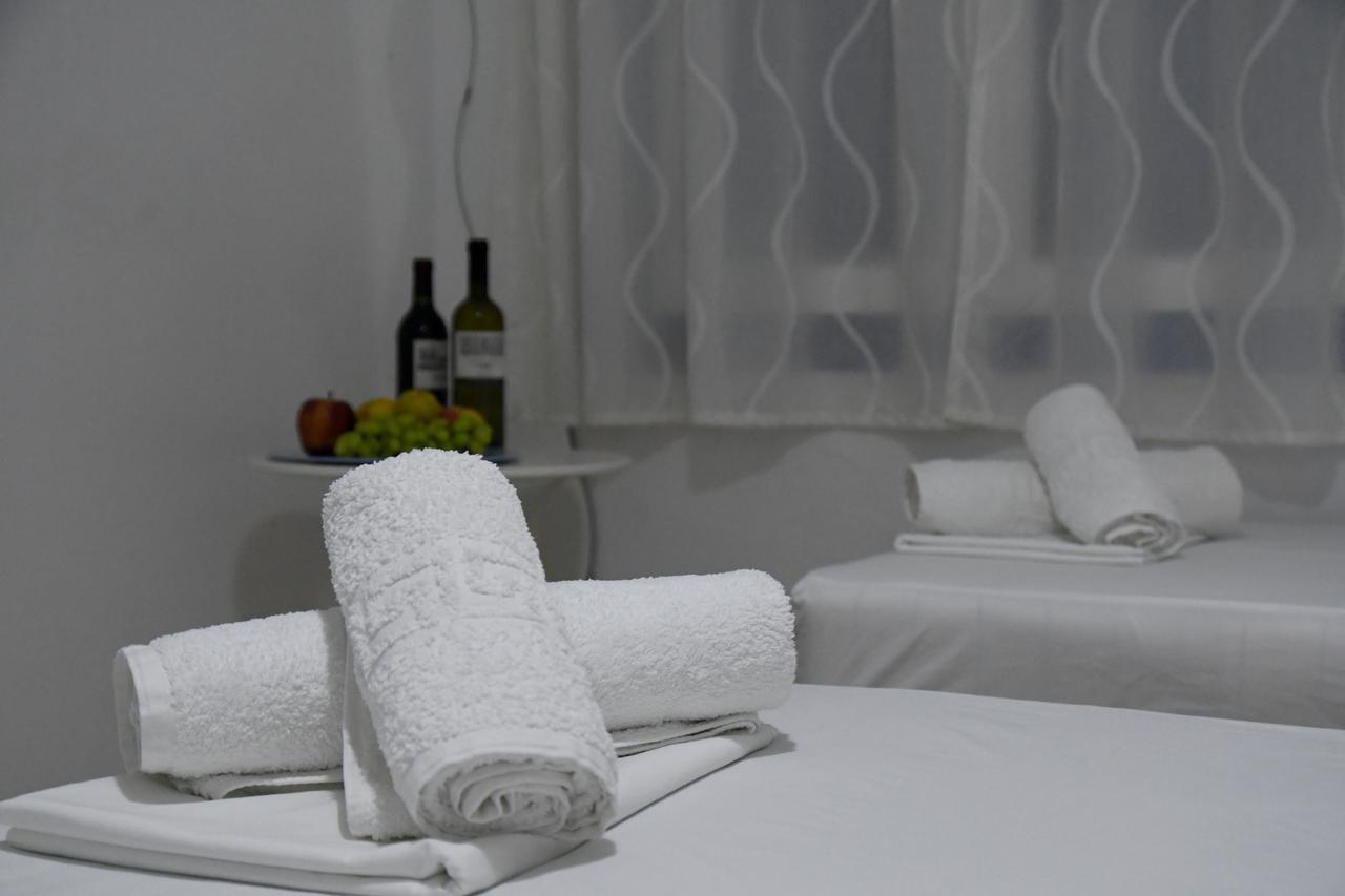 Mare Blue Ios Hotel Luaran gambar